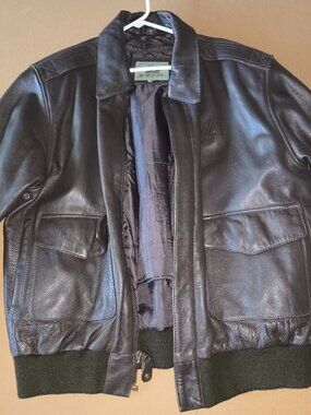 Burk’s Bay Leather Bomber Jacket – Size L – Brown Genuine Leather w/ Thinsulate